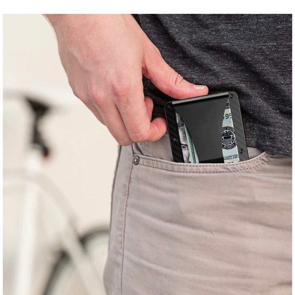 Sleek Carbon Fibre Cardholder & Money Clip Wallet - Picture 8 of 9